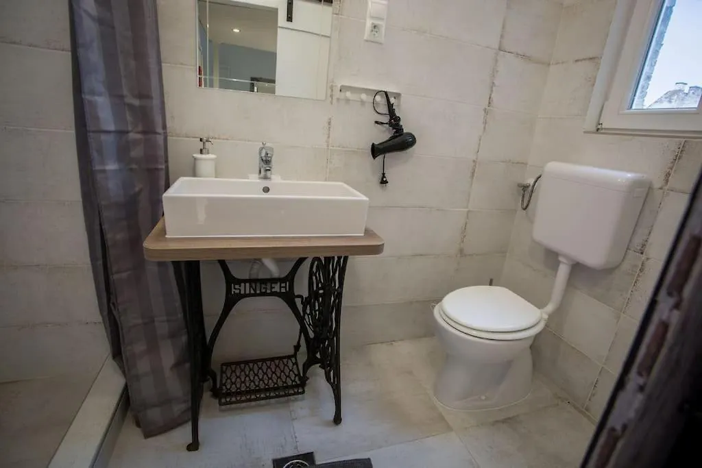 Vintage Near Boulevard With Ac After Renovation Budapest Apartamento